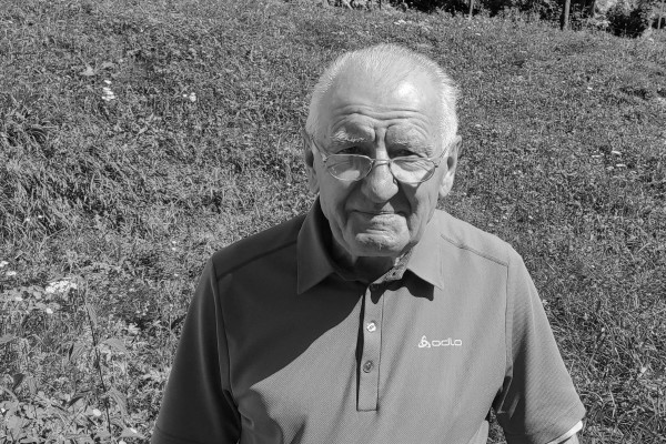 Umrl zadnji čedermac